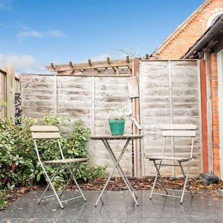 Host & Stay - Snodsbury Barn Upton Snodsbury Exterior photo